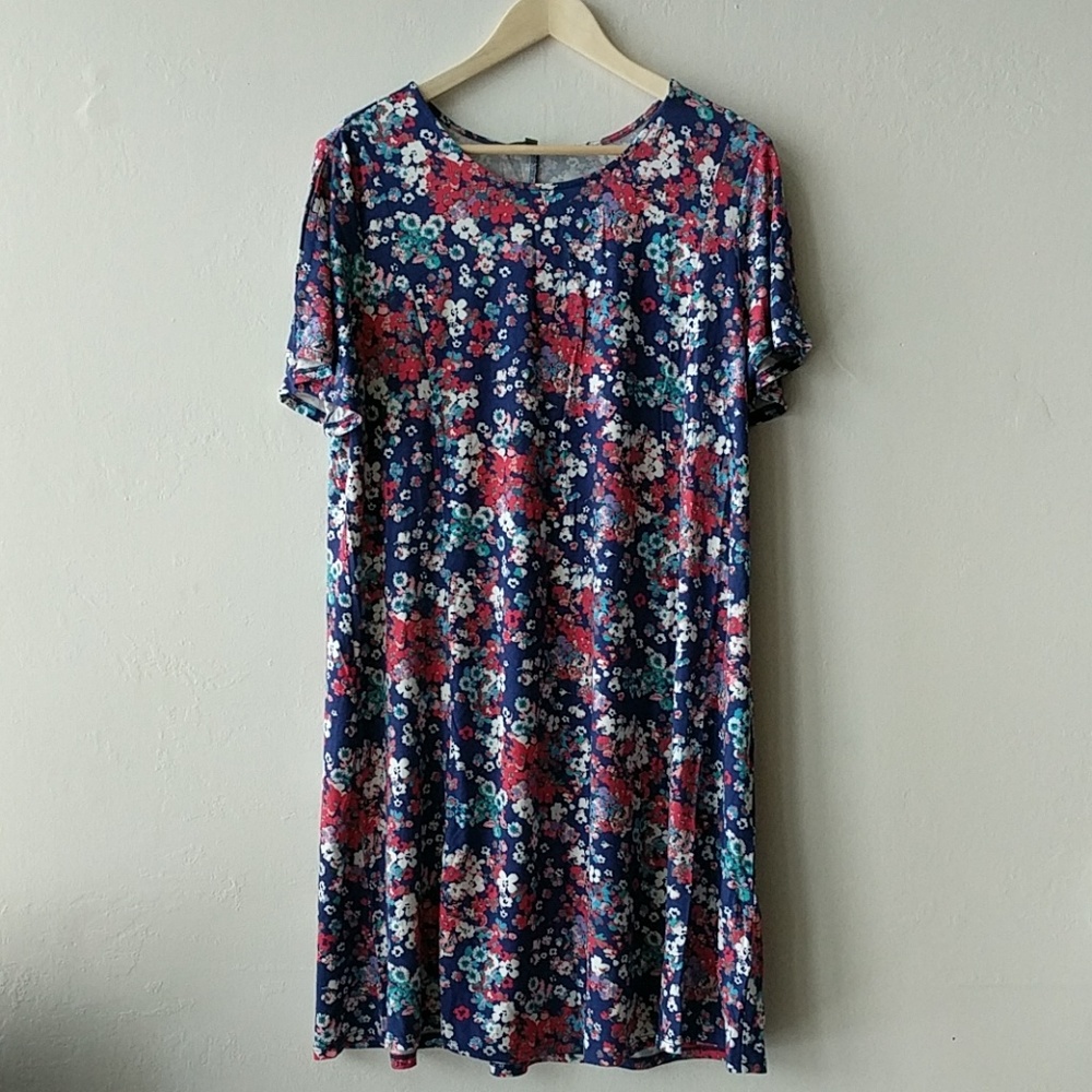 Cold shoulder t-shirt dress